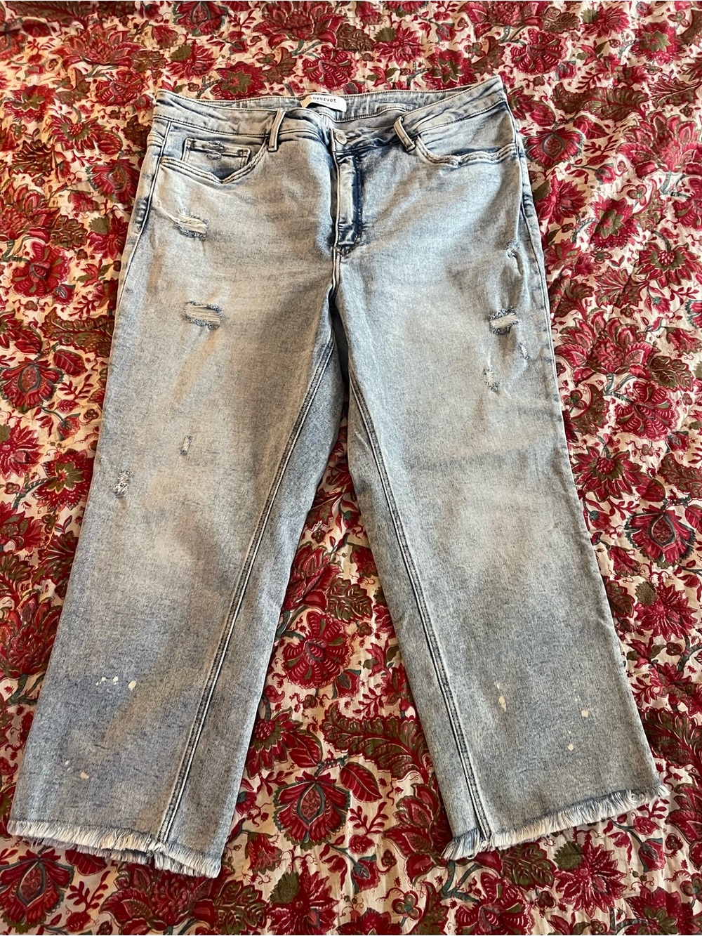 Light Wash Distressed Women’s Jeans